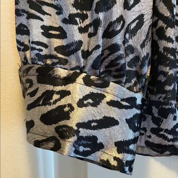 Kasper Black and Gray Leopard Print Blouse - Picture 3 of 3